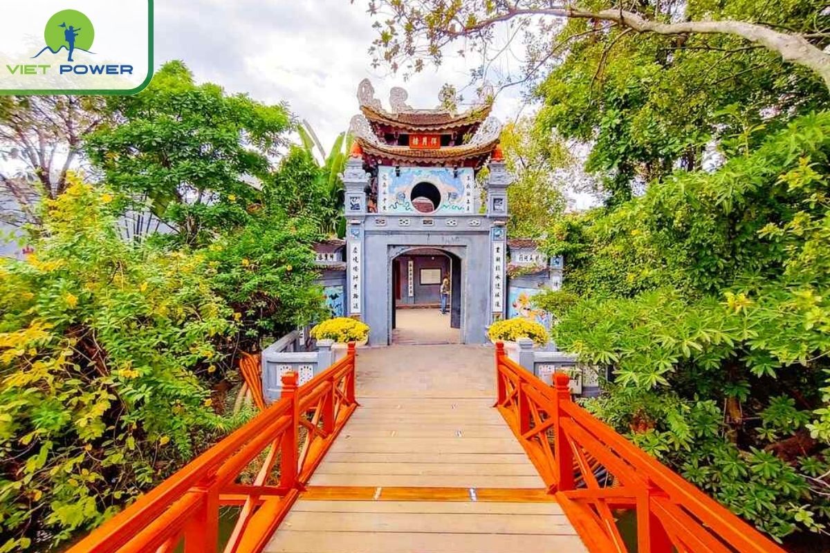Ngoc Son Temple: Top Family-Friendly Hanoi Tourist Destinations