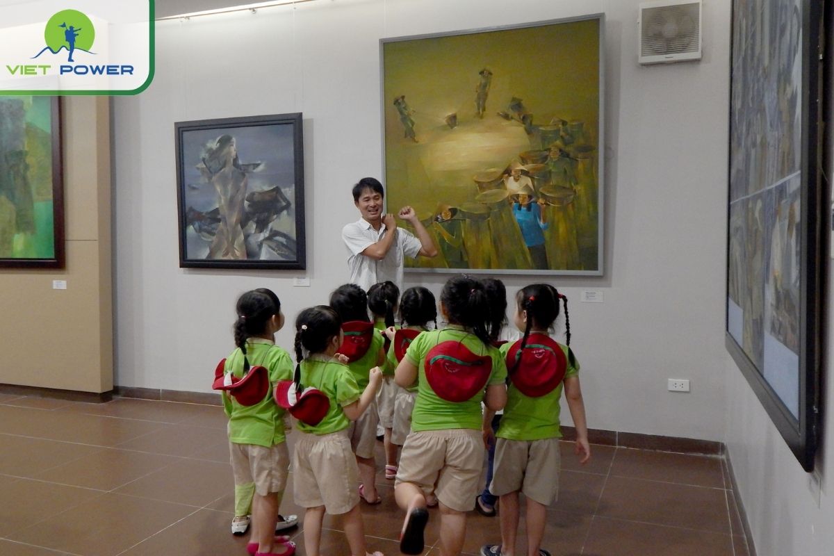 Visit art galleries in October