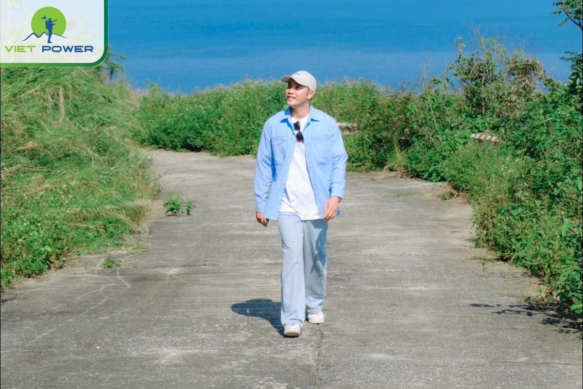 Hiking in february at black rock beach