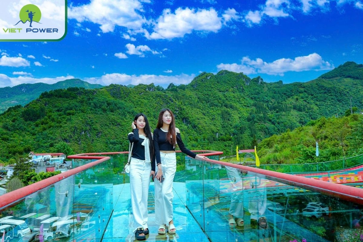 Walk the Transparent Glass Bridge
