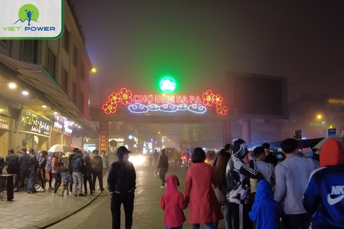 Walk to sapa night market