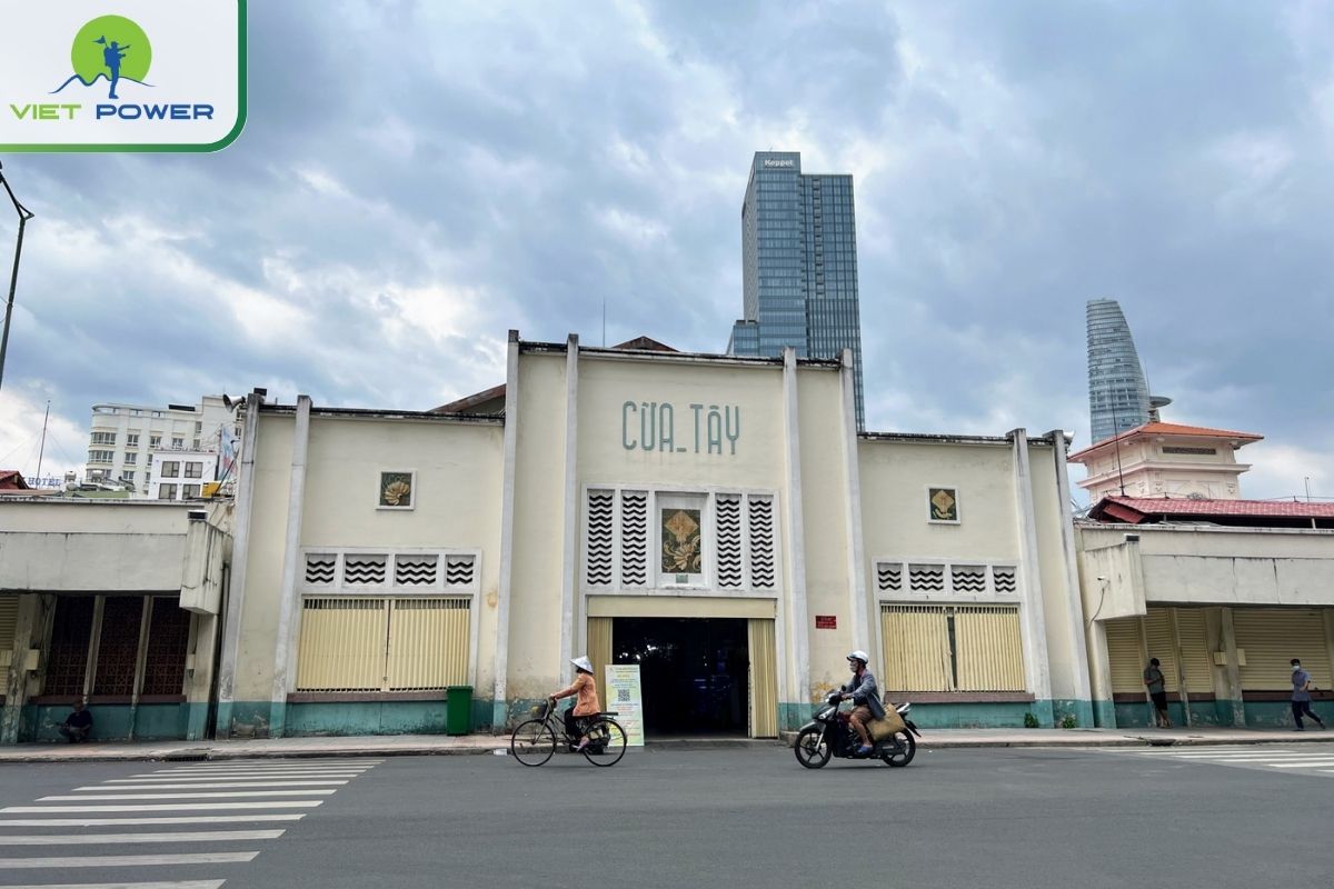 West Gate of Ben Thanh market