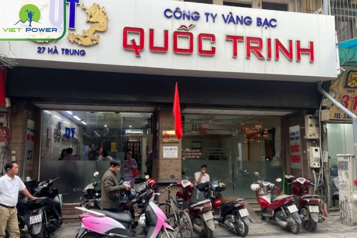 Reputable money exchange at Quoc Trinh Gold Shop