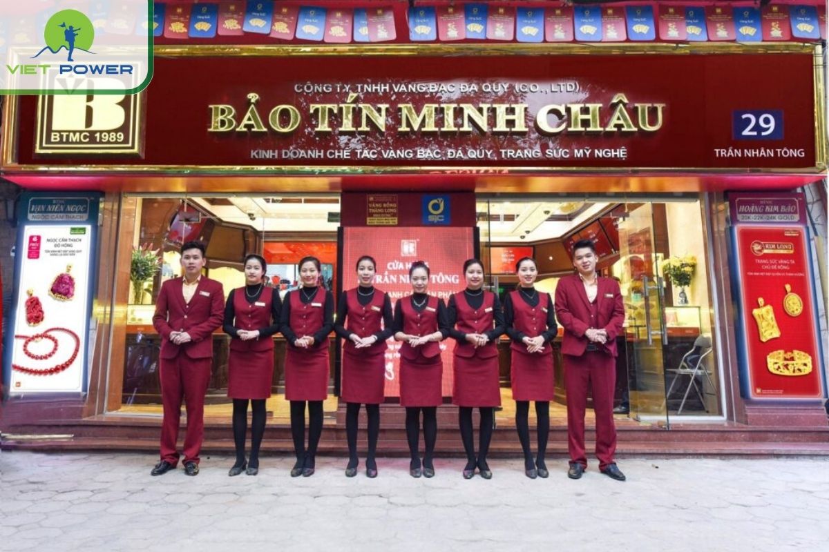 Exchange money at Bao Tin Minh Chau store