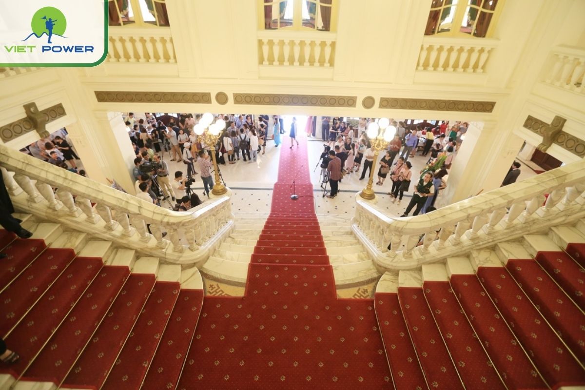 Design style of the first floor of Hanoi Opera House