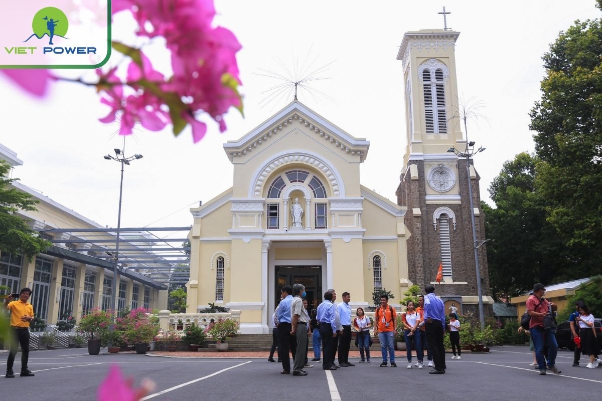 Hanh Thong Tay Church near Hanh Thong Tay Market