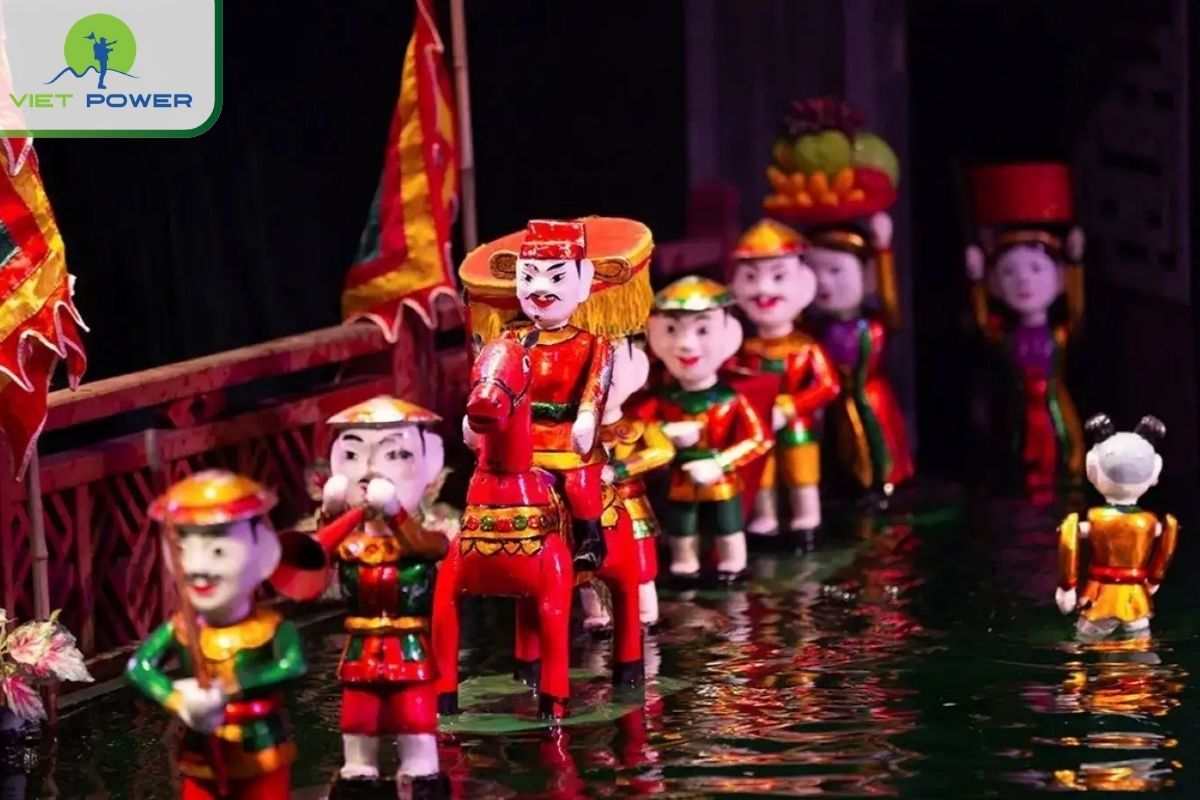 Watch water puppetry at Thang Long Theatre