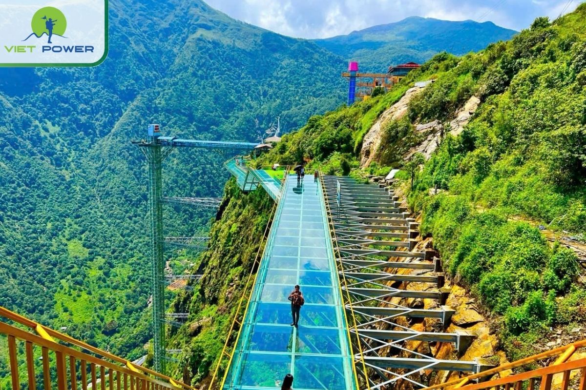 Dragon Cloud Glass Bridge on the top of O Quy Ho Lake