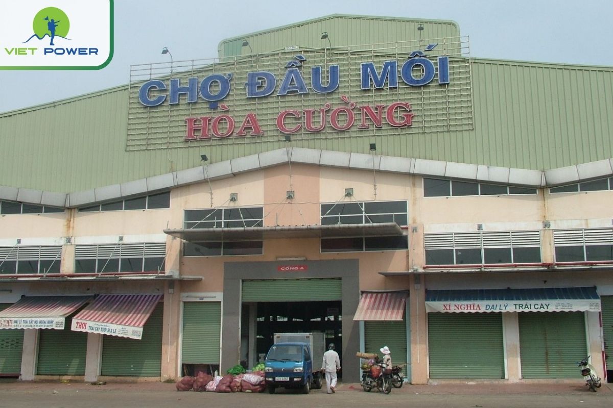 Hoa Cuong Wholesale Market
