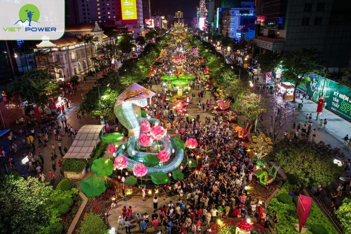Nguyen Hue Walking Street