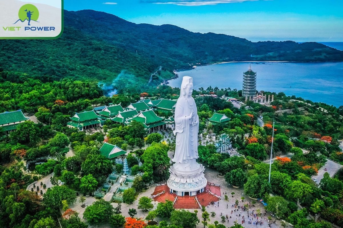 Explore Tu Tam pagoda