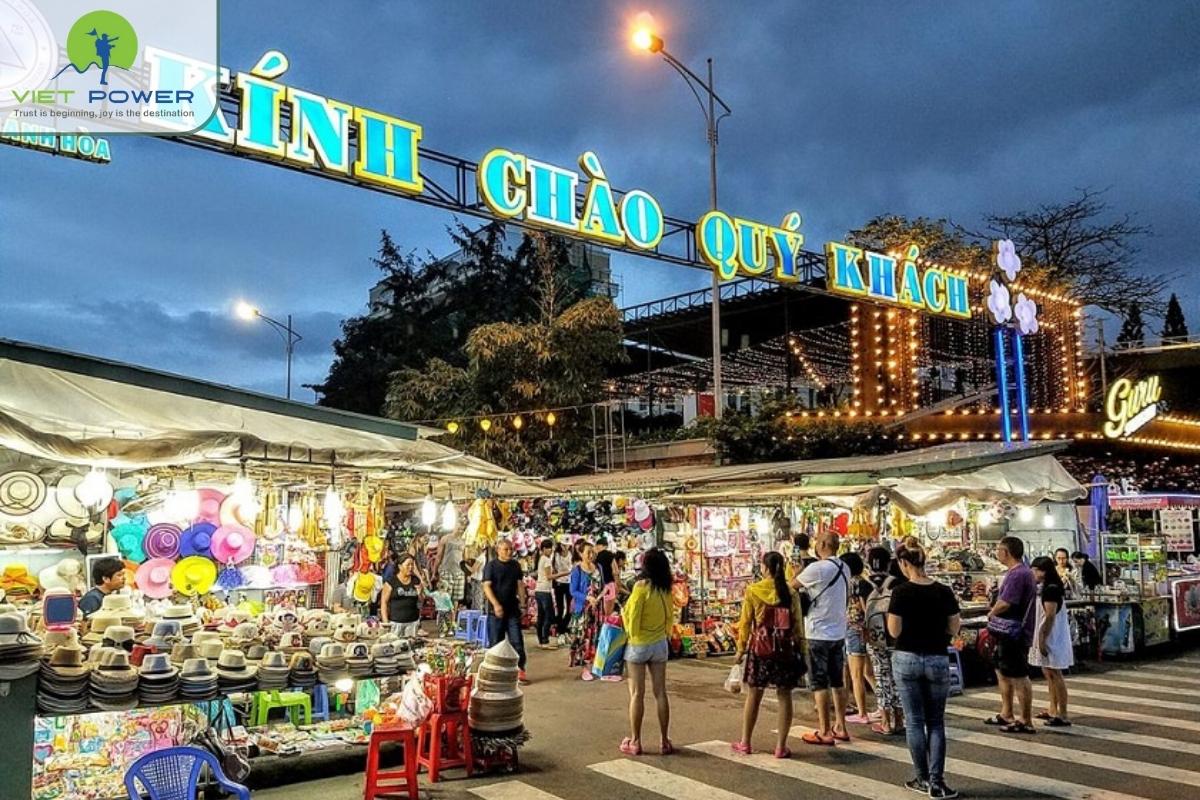 (11) Thap Tram Huong