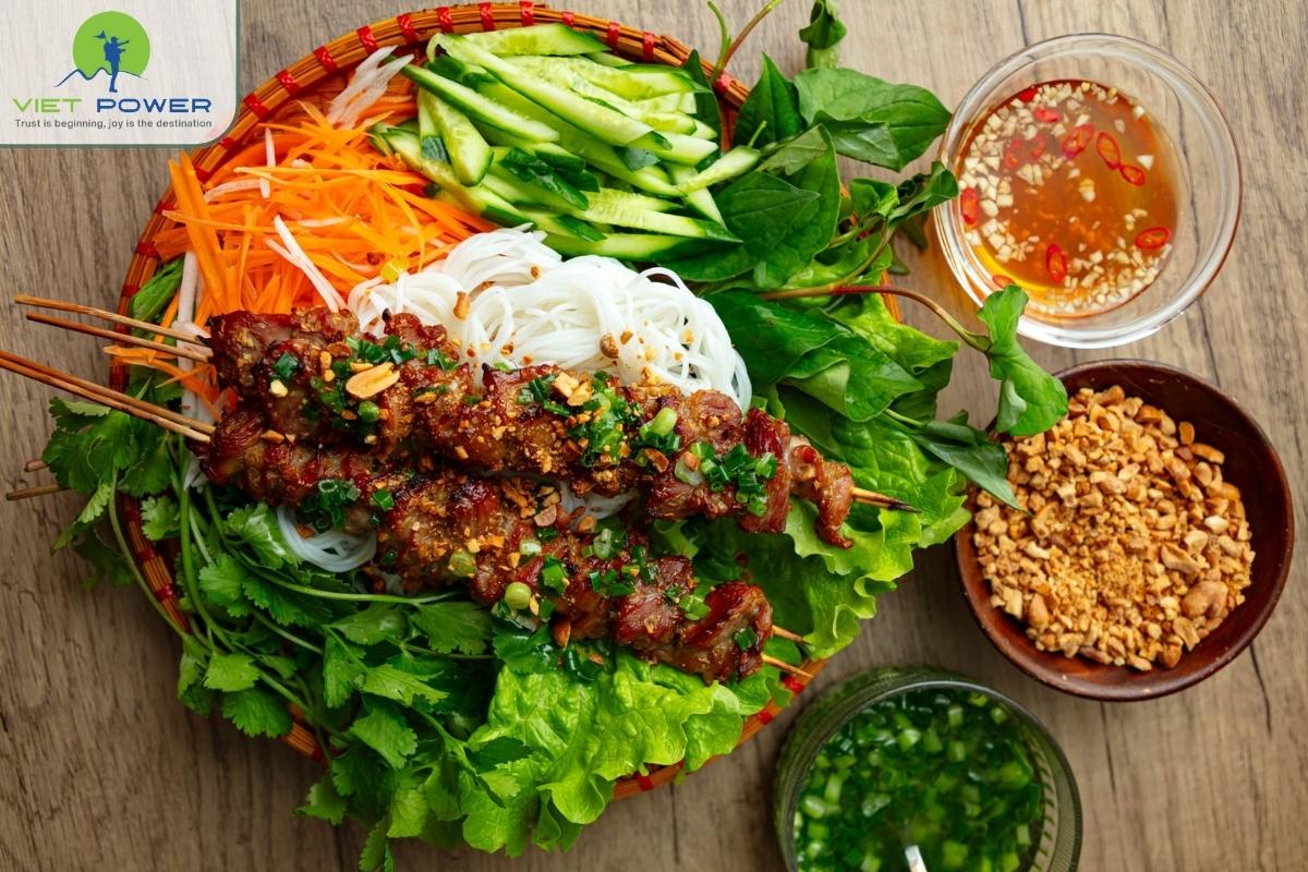 (3) Bun thit nuong