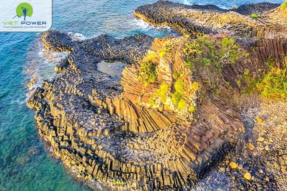 (9) Unnormal Landscapes