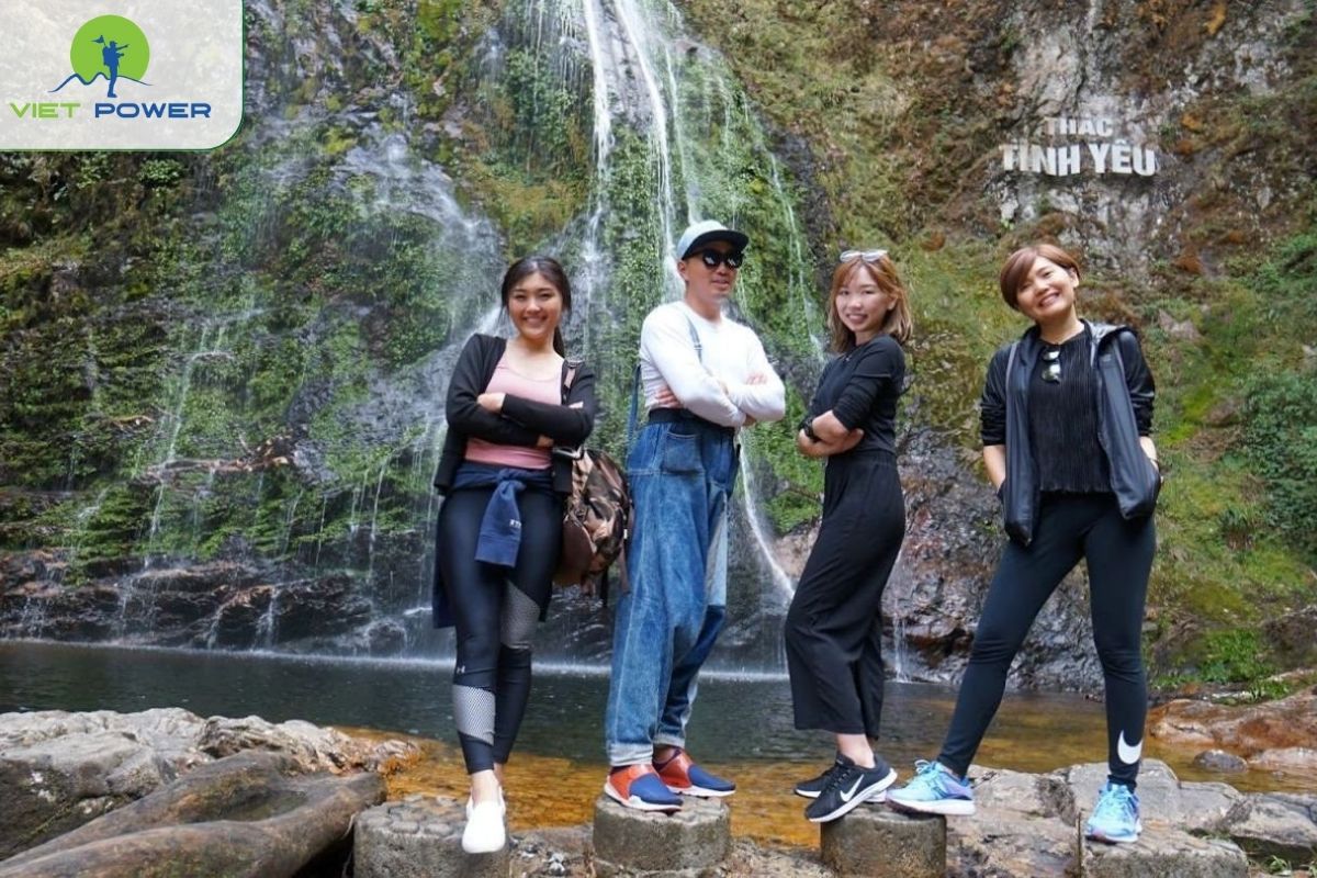 Suoi Vang Trek to Love Waterfall