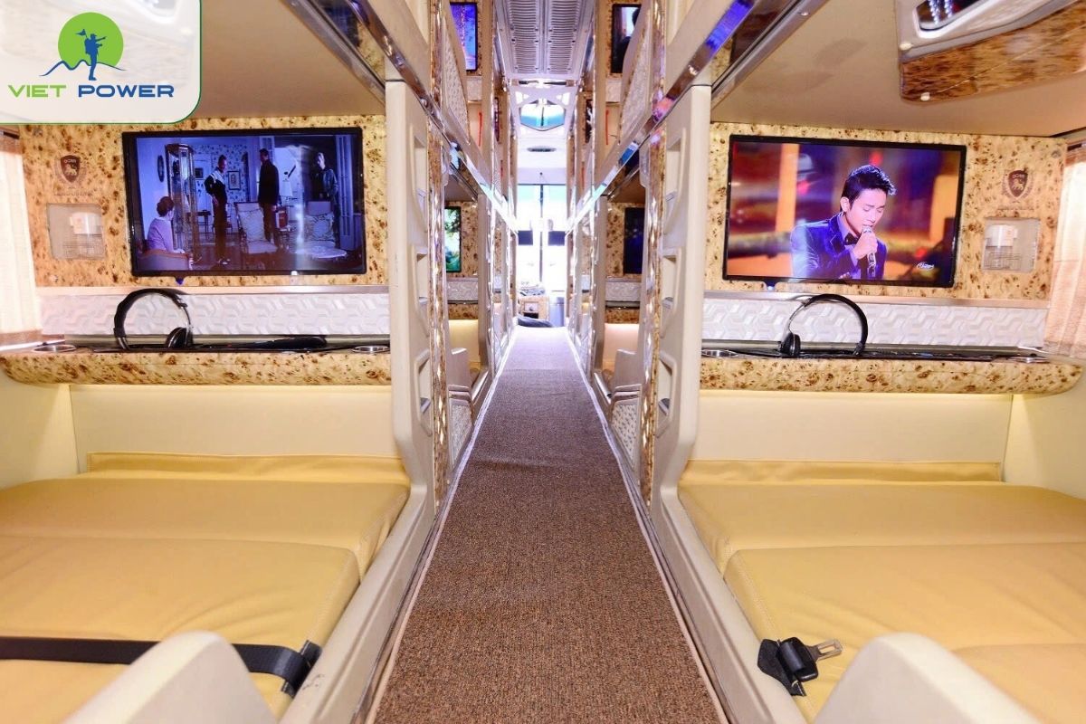 Bus (Sapa → Hanoi)