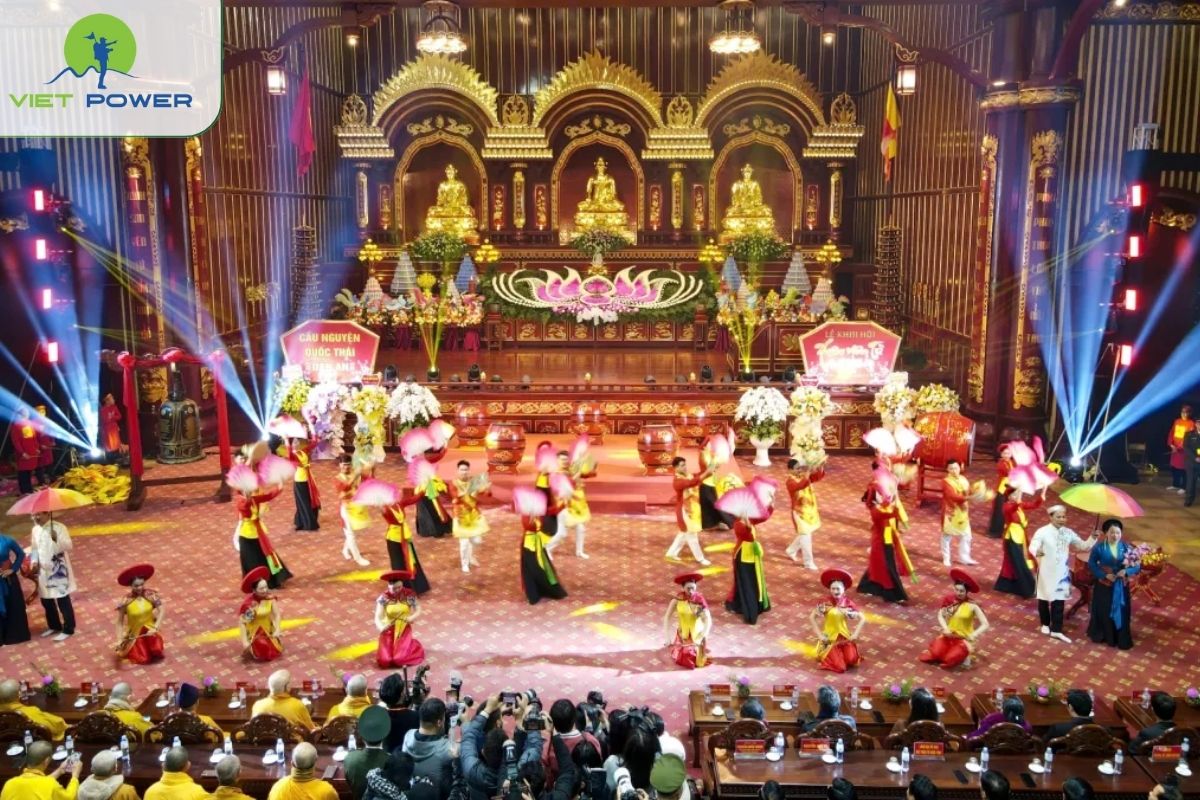 Yen Tu Spring Festival 