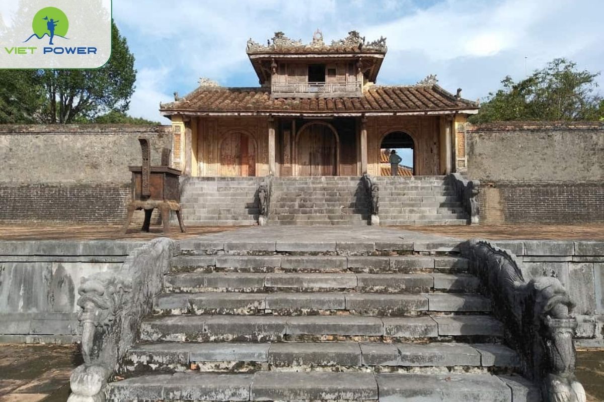 Thieu Tri Tomb (Xuong Lang) 