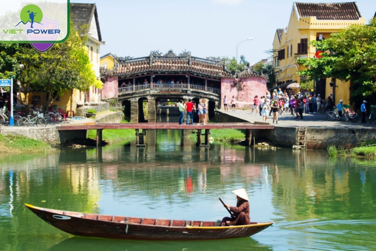 Private tours offer a personalized experience