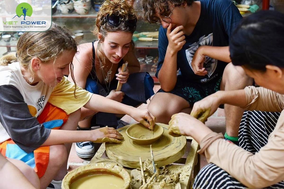 Bat-Trang-Pottery-Village (3)