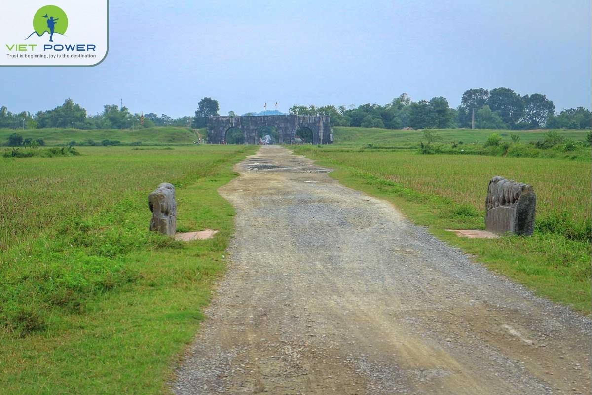 Citadel-of-the-Ho-Dynasty (5)