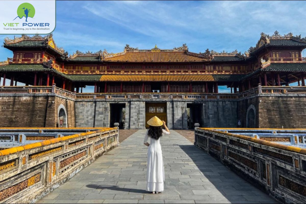 Complex of Hue Monuments (10)