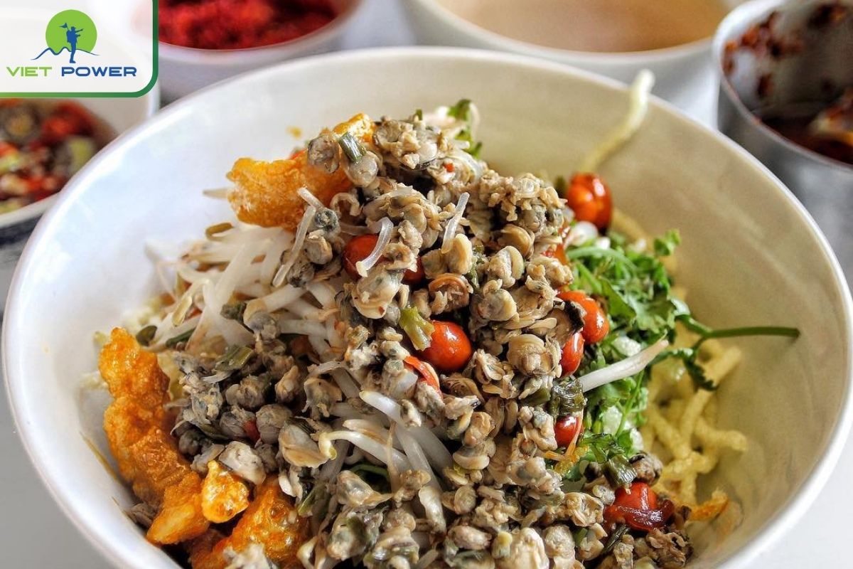 Com Hen is a hidden gem in Da Nang street food