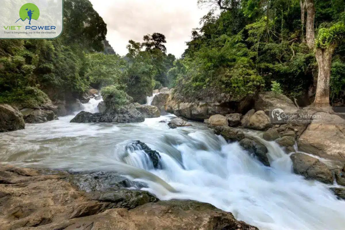 Dau Dang Waterfall (9)