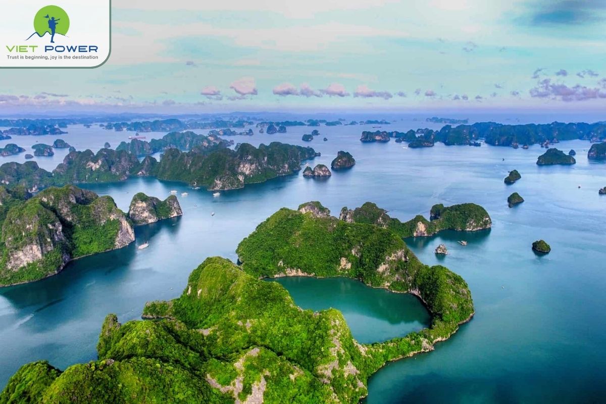 Ha Long Bay The Complete Guide to Vietnam's Natural Wonder (2)