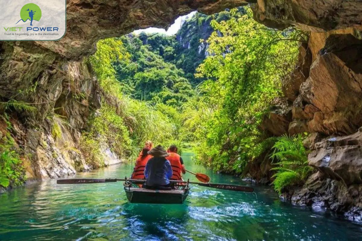 Natural Value in Trang An