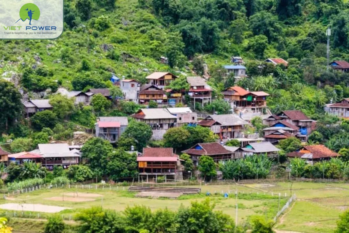 Pac Ngoi Village (3)