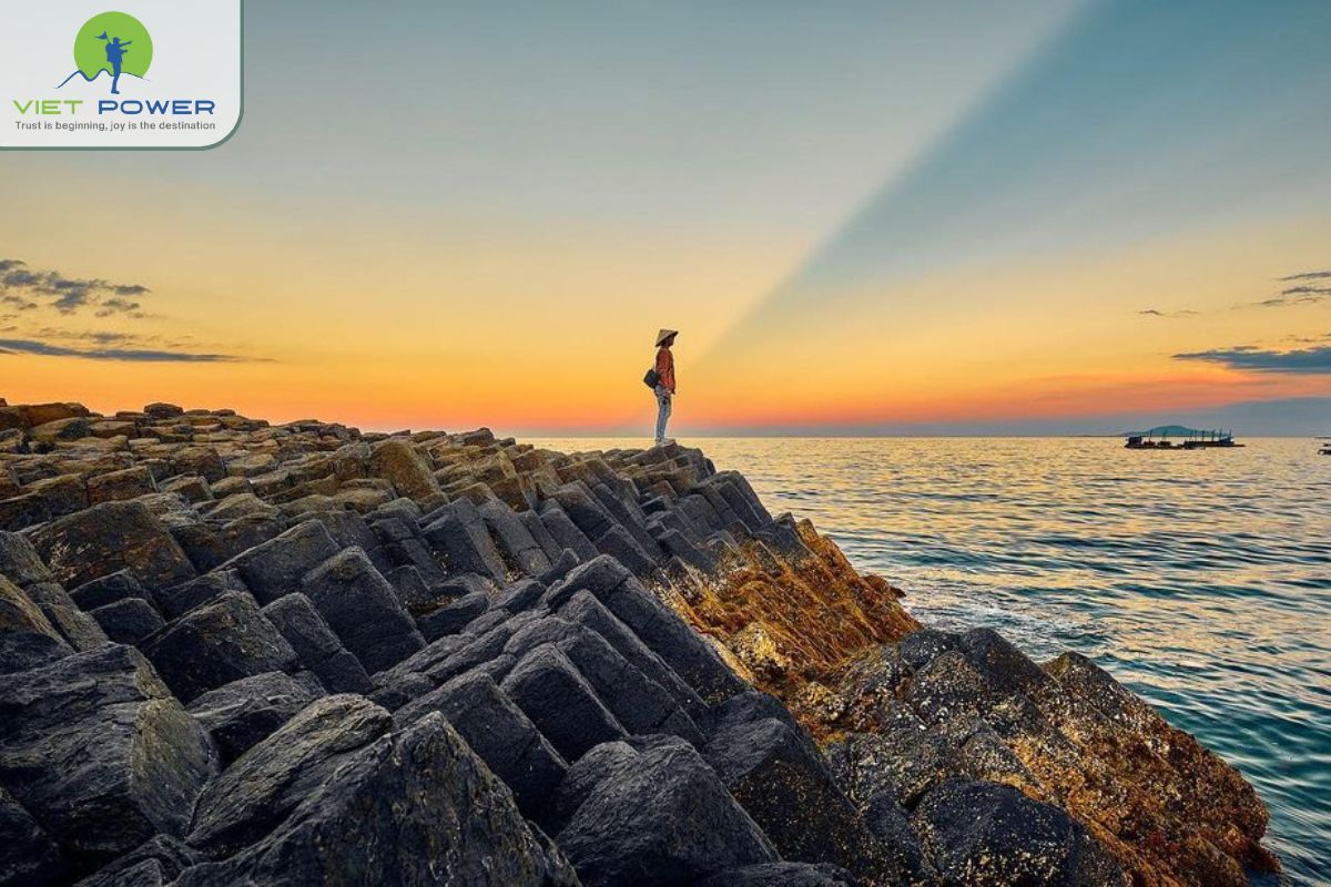 Shoulder-season travelers