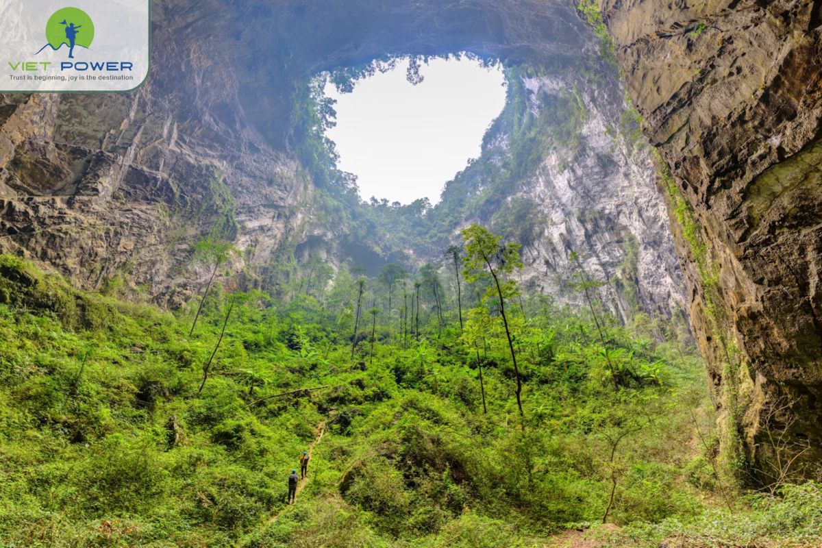 Son Doong Cave Adventures (2)
