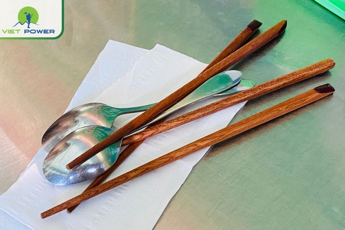 Vietnamese Dining Habits: Shared, Casual, and Cozy