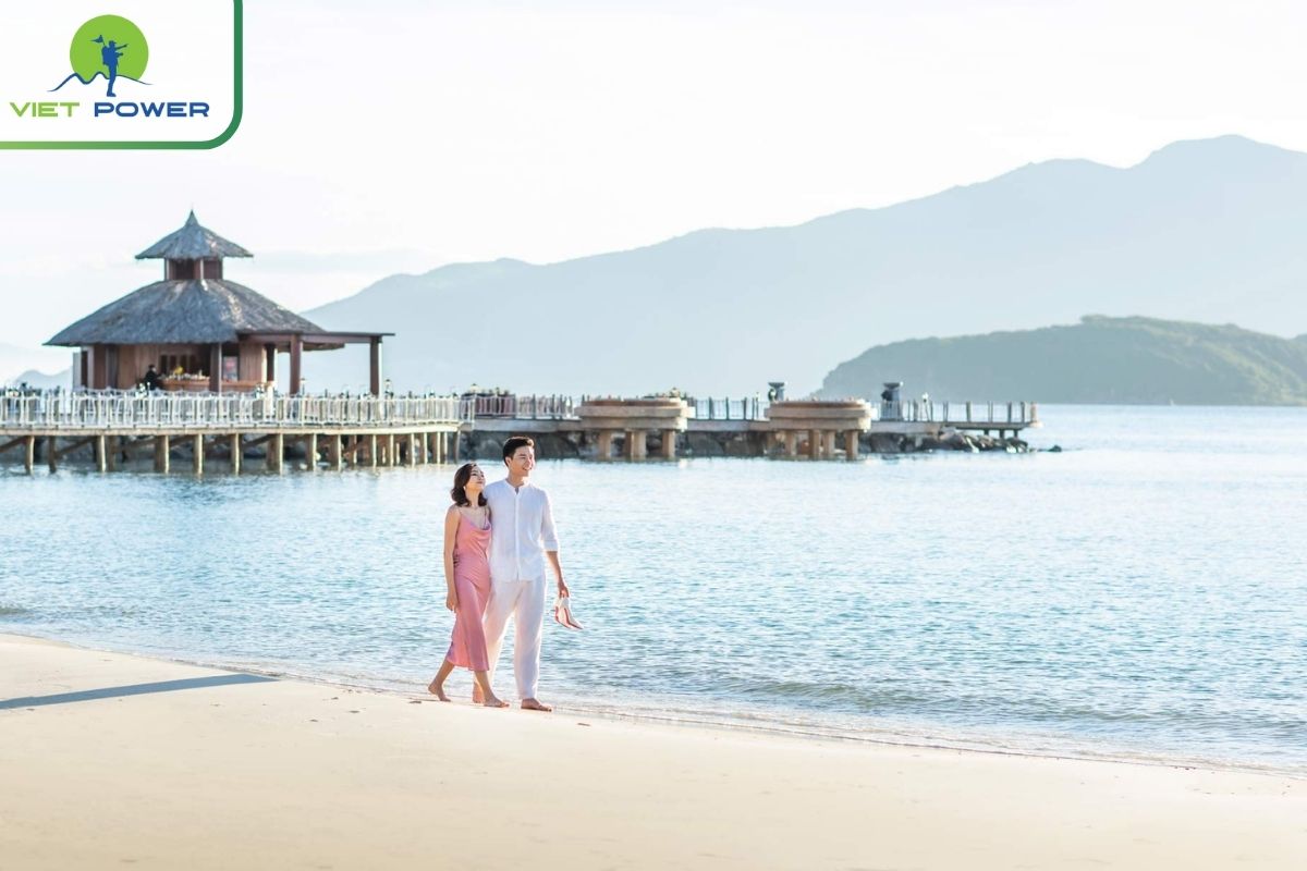 Pro Tips from Real Honeymooners