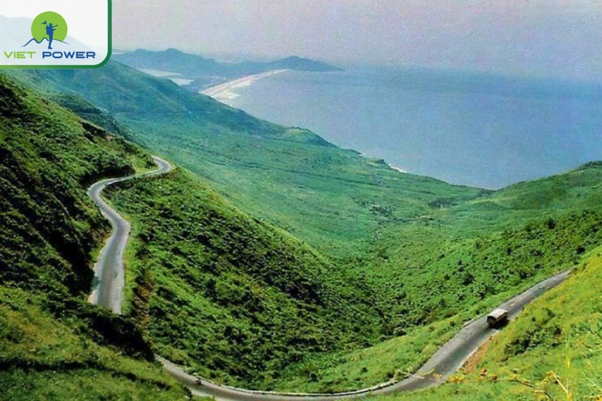 Hai Van Pass (Đèo Hải Vân)