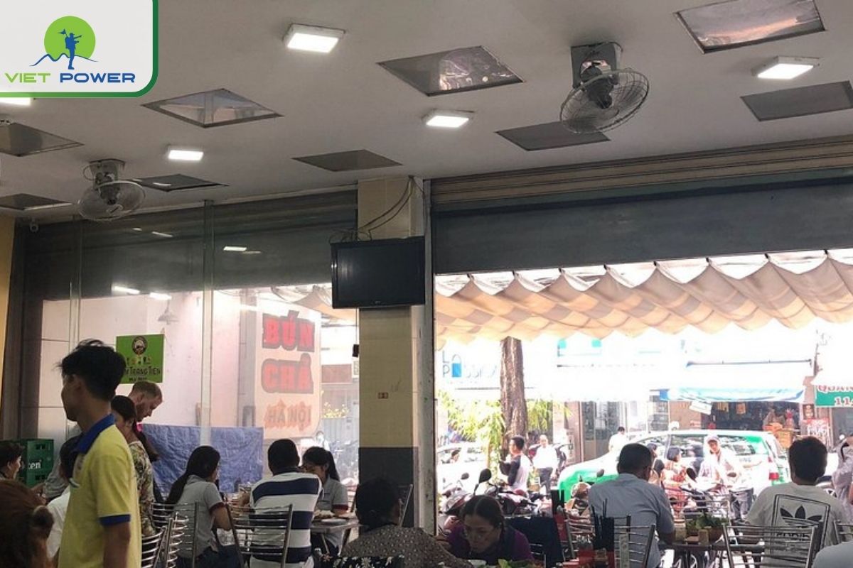 Bun Cha Ho Guom – Classic Street-Side Dining