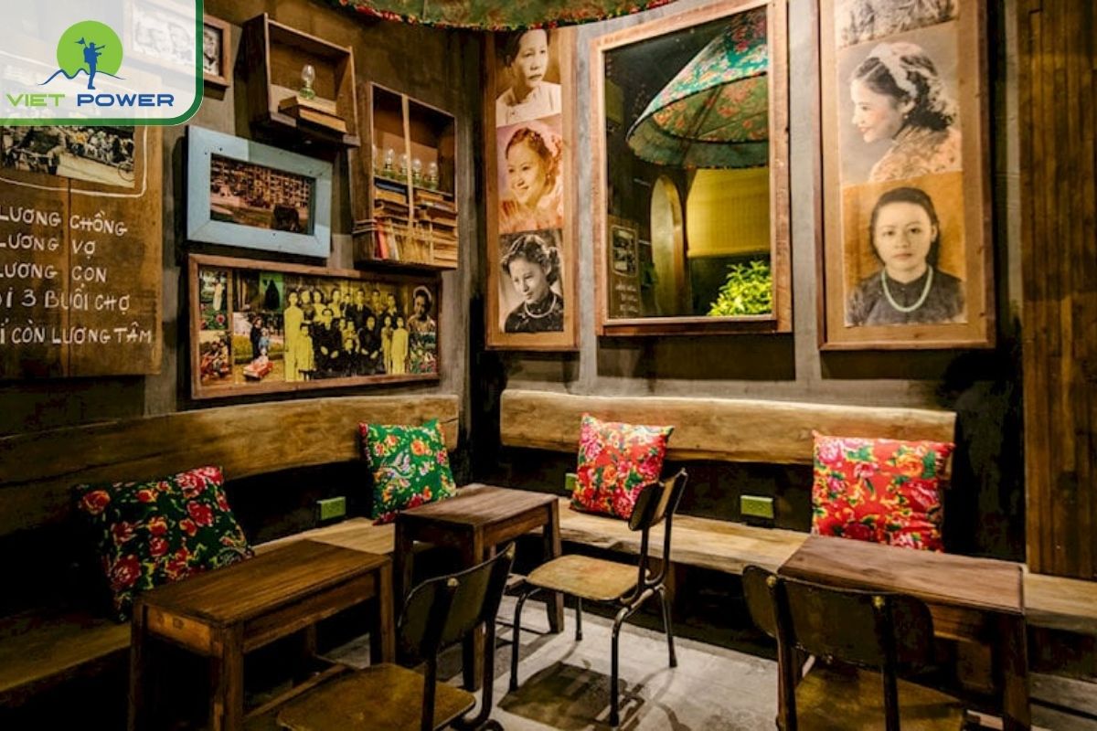 Join a Secret Poetry Night at a Book Café near Truc Bach Lake