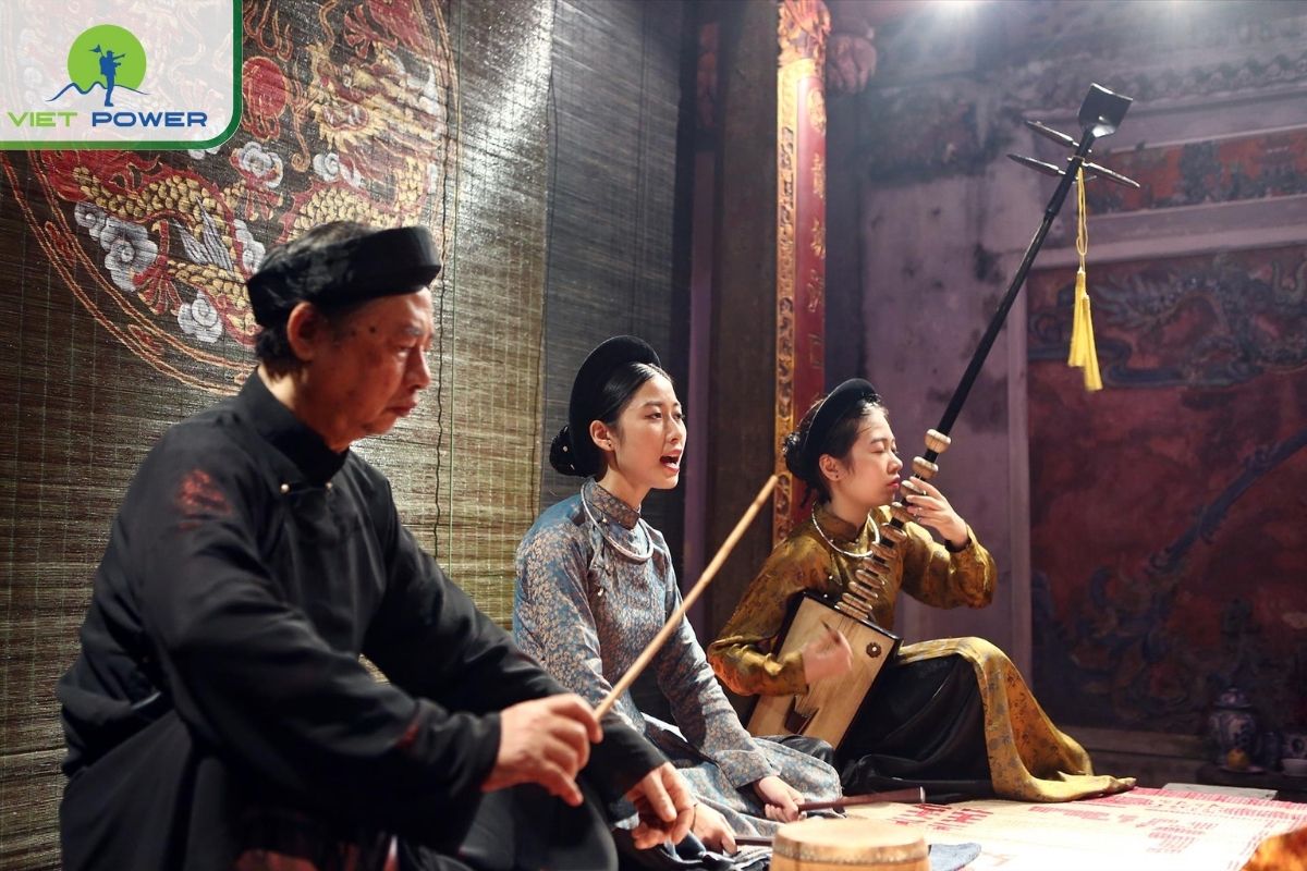 Listen to Ca Trù Performance at Phu Thuong Temple