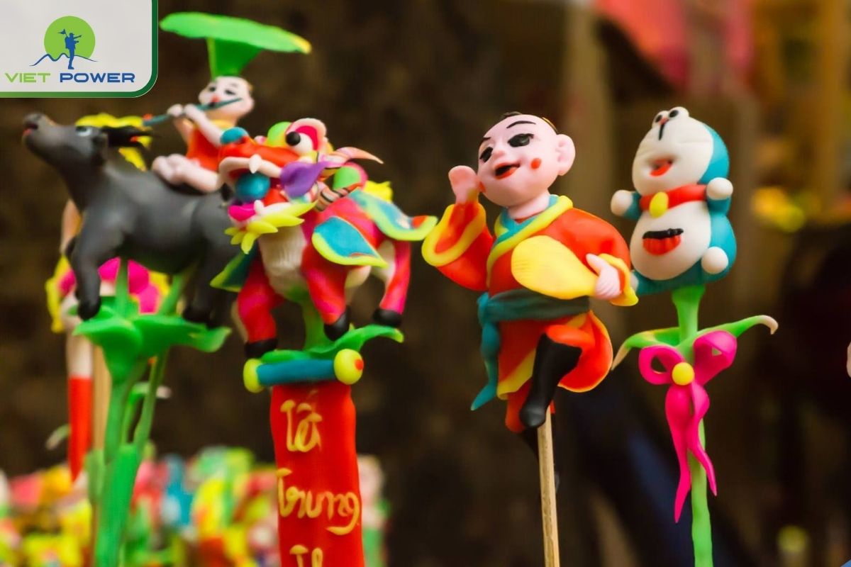 raft Traditional Toy Figurines (To He) in Phu Xuyen