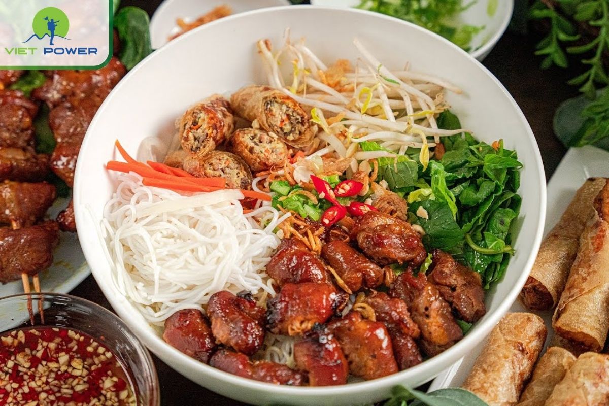  Bun Thit Nuong (Grilled Pork with Rice Vermicelli)
