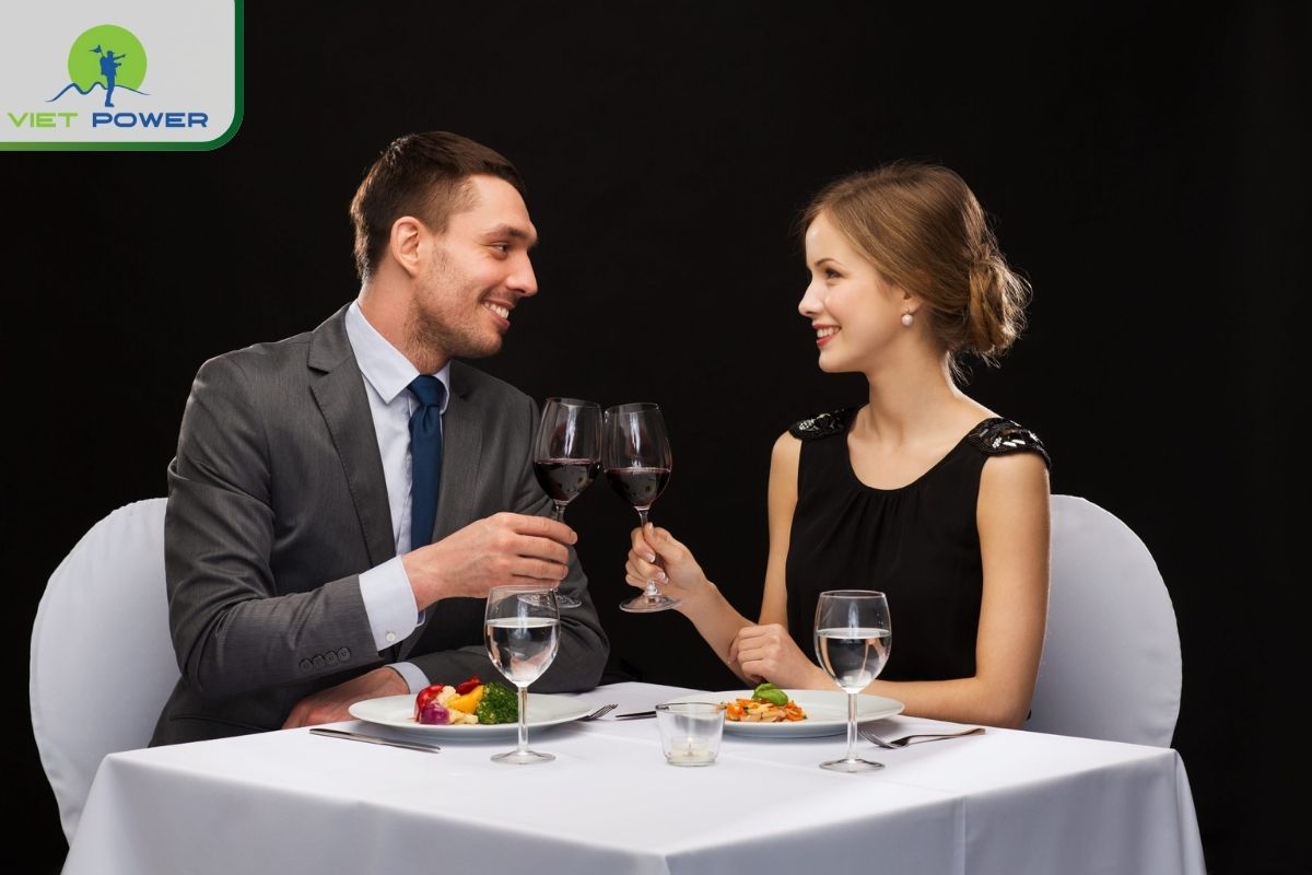 Dress Code & Etiquette: How to Dine Like a Pro