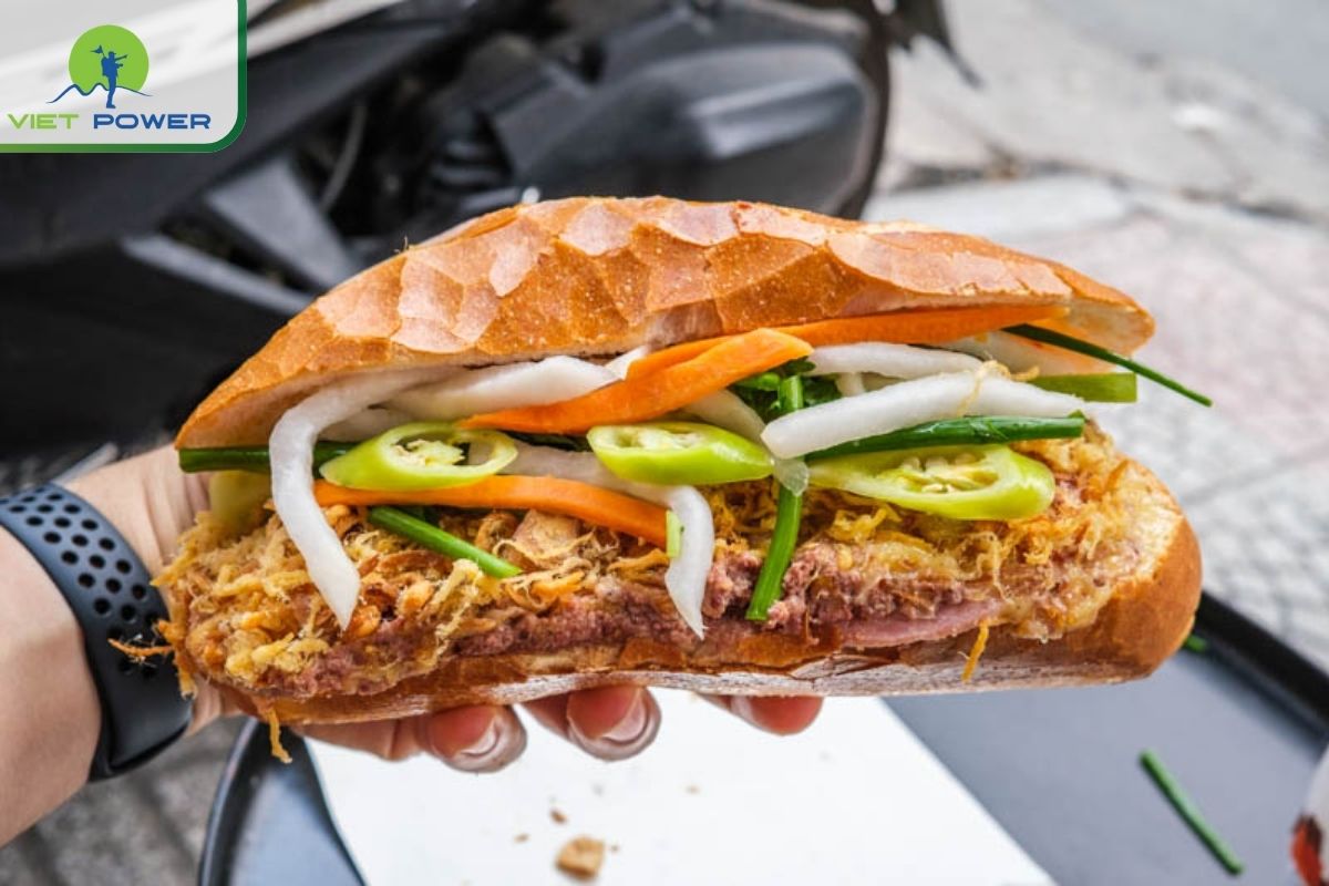 Bánh Mì Huỳnh Hoa (District 1)