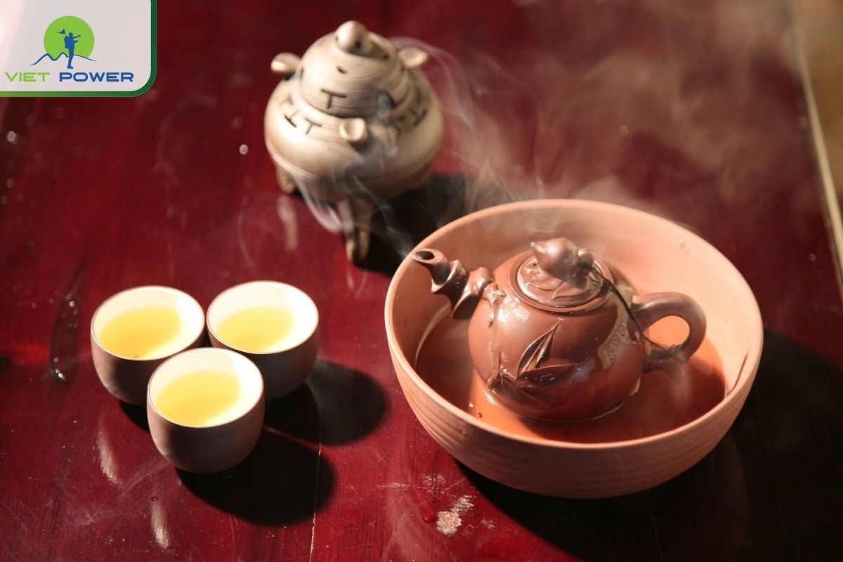 What’s on a Traditional Tea Ceremony Tray?