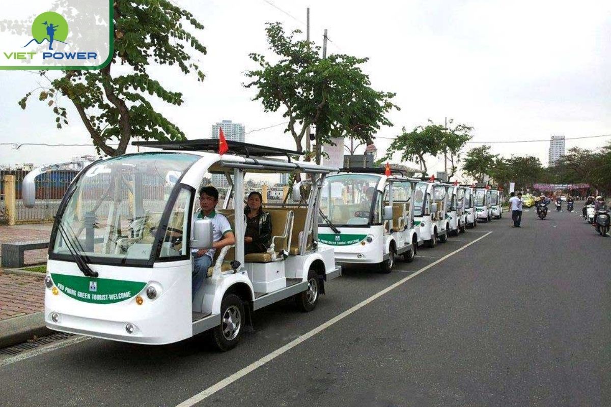 Electric Scooters & E-Bikes: Eco Travel for the Curious