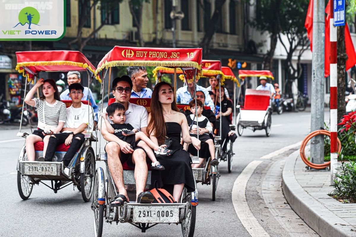 Cyclo (Xích Lô) & Bicycle Rentals
