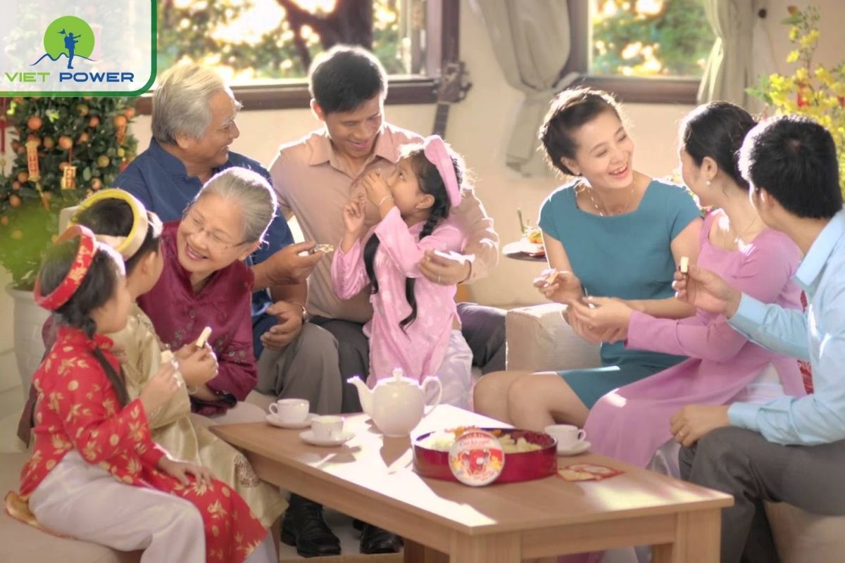 Traditional Vietnamese Family Structure & Values