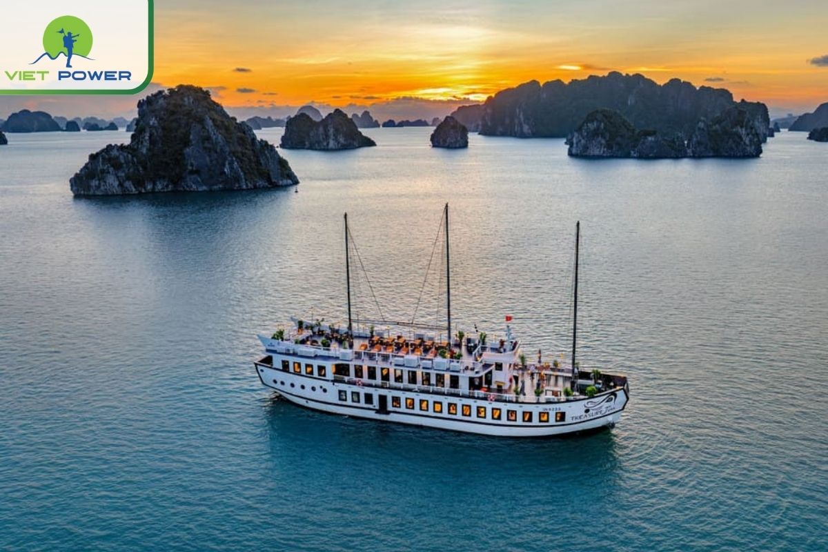 January – Misty Serenity & Low Crowds