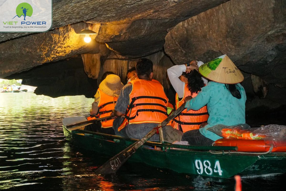 Trang An boat tour