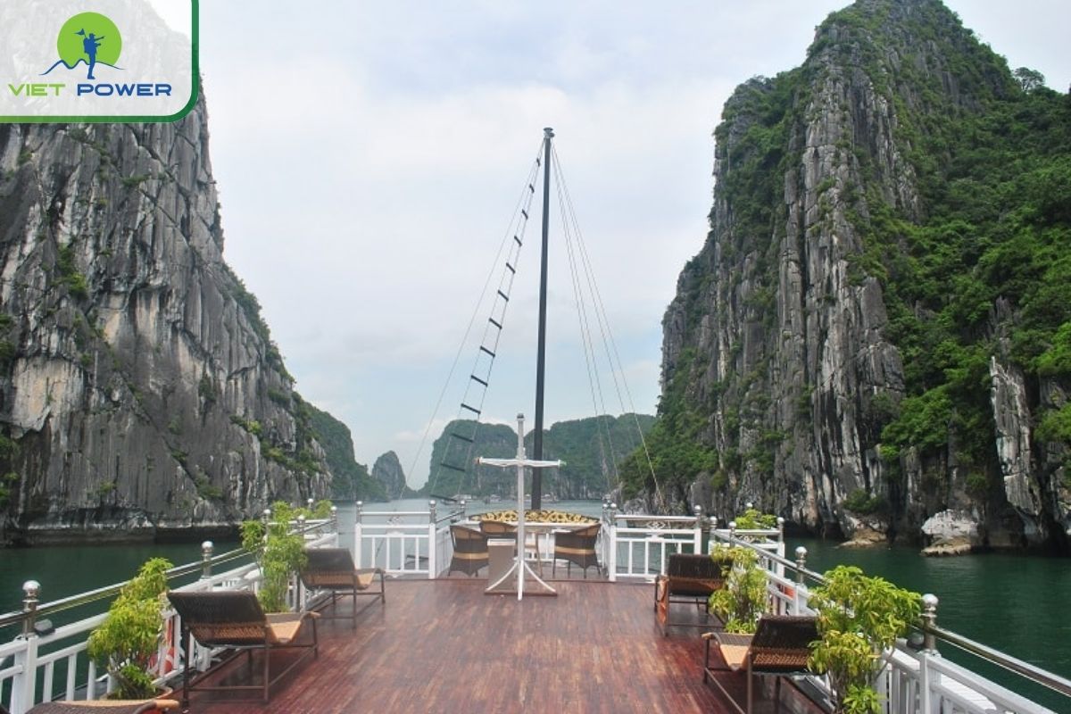 Halong Bay boat trips.